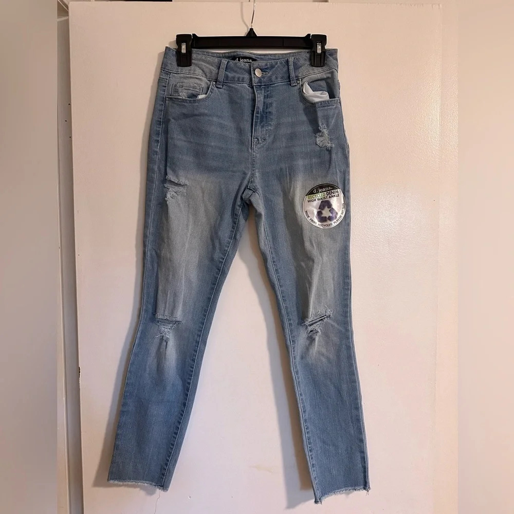 NWT D. JEANS - lightwash skinny - Picture 3 of 4